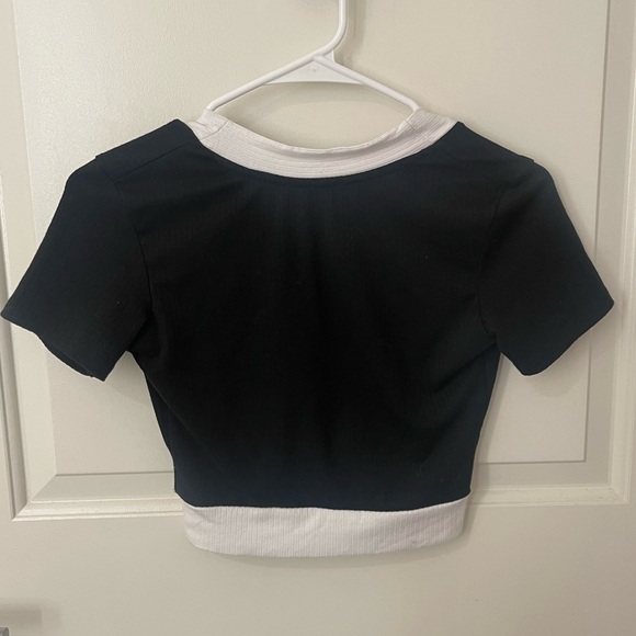Zara Short Sleeve V Neck Short Sleeve Crop Top S - Picture 4 of 6